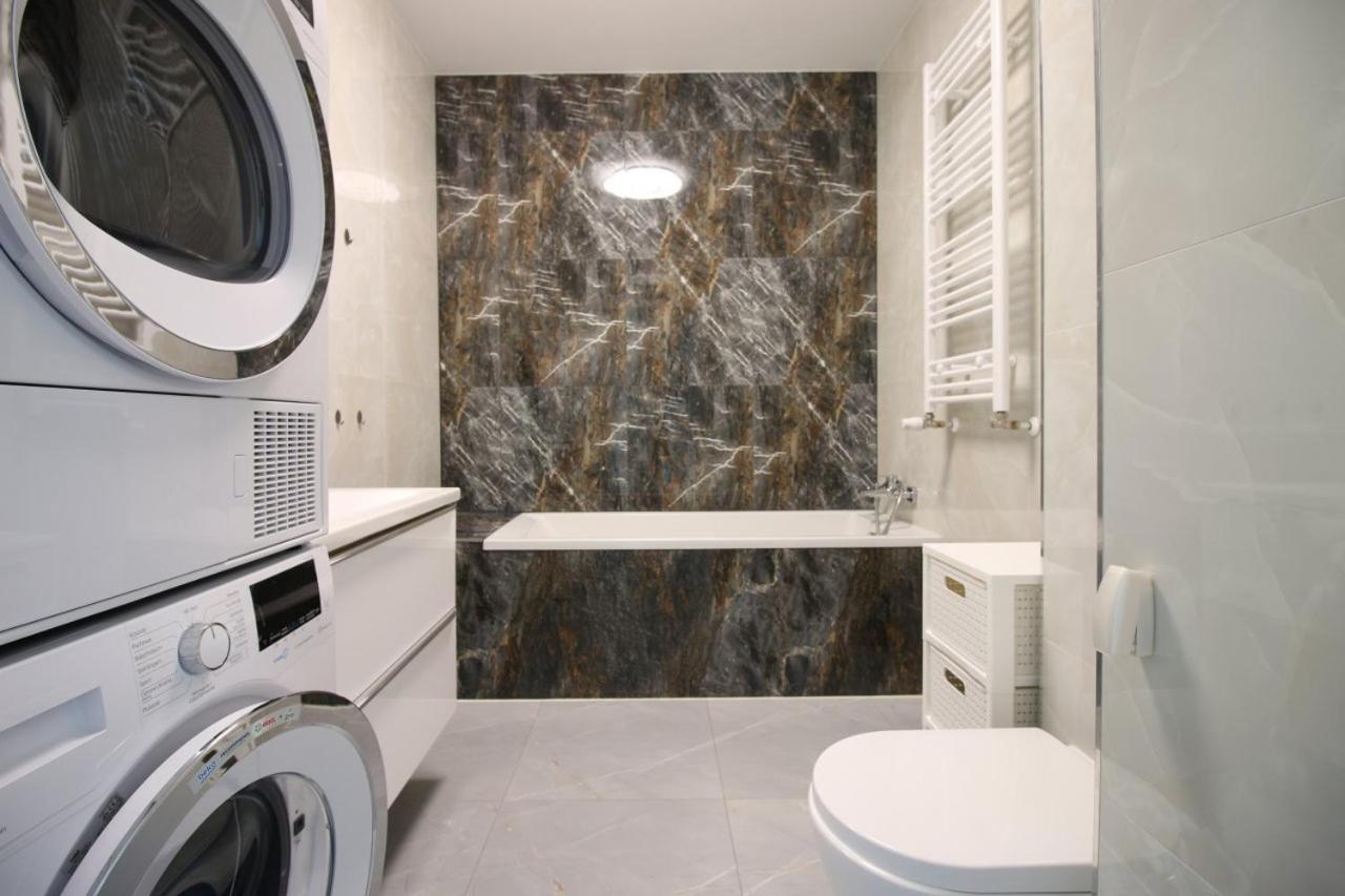 Varsovia 20 Parking Apartment *